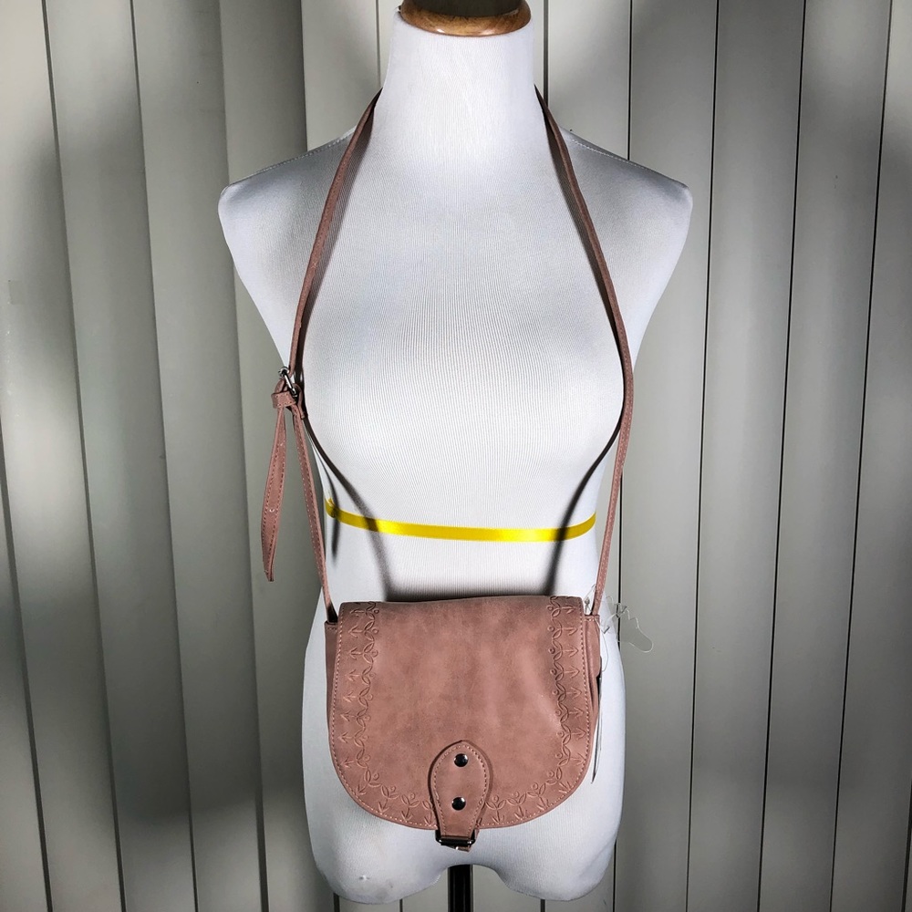 DONATED NWT - Cute bohemian mauve pink purse